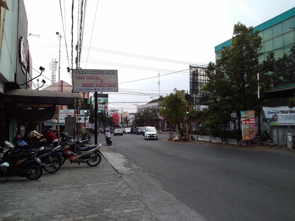 Budget Guest House Tunas Mandiri Jaya Malang Esterno foto